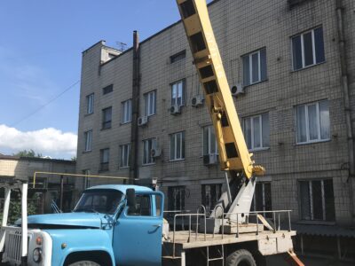 Автовишка Бровари. Послуги автовишки Бровари (067) 441 30 25.