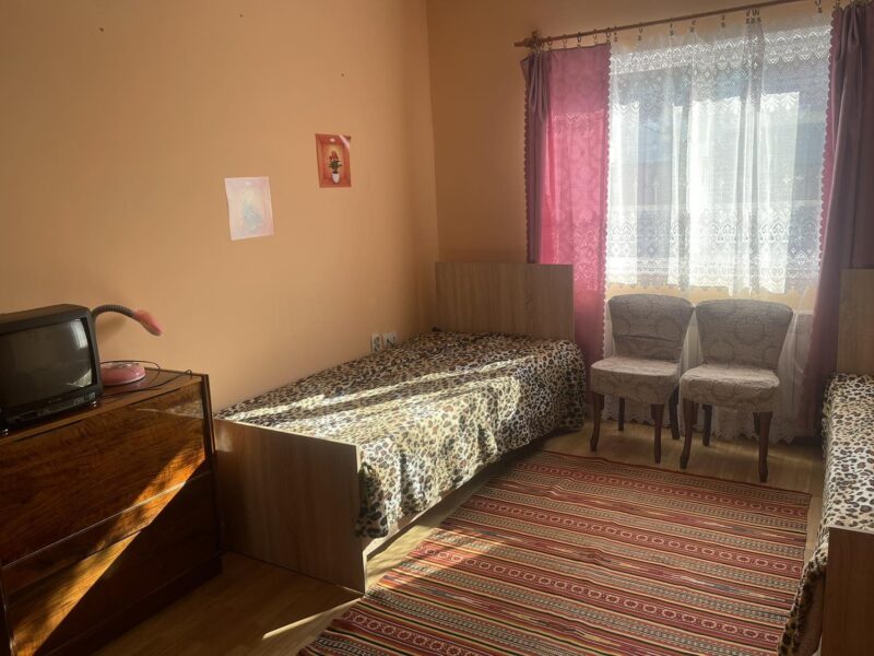Здається дім в Берегово біля термального басейна подобово