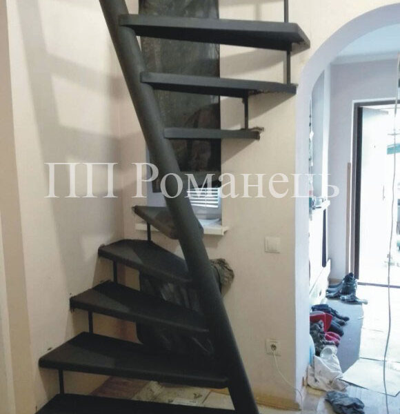 виготовлення гвинтових сходів з нахиленою віссю у Львові