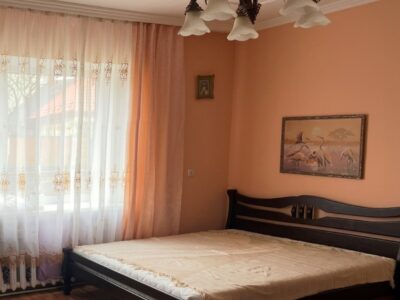 Здається дім в Берегово біля термального басейна подобово