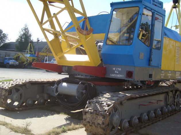 Кран гусеничний МКГ-25БР. Продажа (067) 441 30 25.